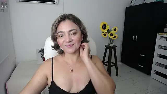 Ghada milf online show from March 2025 11:34:02 AM