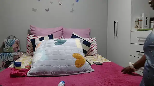 Snapshot of Amberbela chatting on May 2026 06:37:01 PM Amberbela online show from May 2026 06:37:01 PM