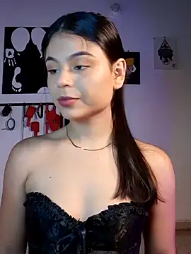 Snapshot of Cleo_hills chatting on May 2026 02:44:02 PM Cleo hills online show from May 2026 02:44:02 PM