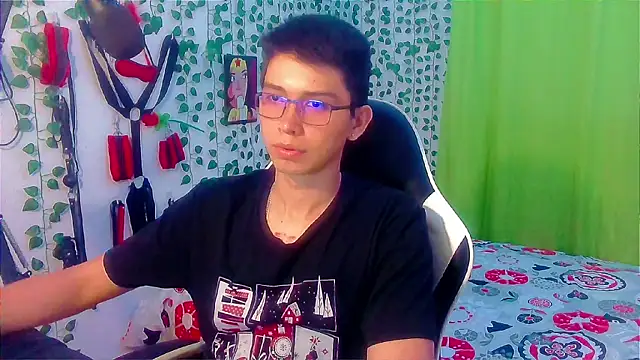 Snapshot of Andy_gray chatting on October 2025 12:49:02 AM Andy gray online show from October 2025 12:49:02 AM