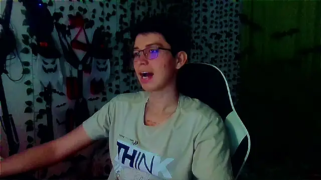 Snapshot of Andy_gray chatting on October 2025 11:23:02 AM Andy gray online show from October 2025 11:23:02 AM