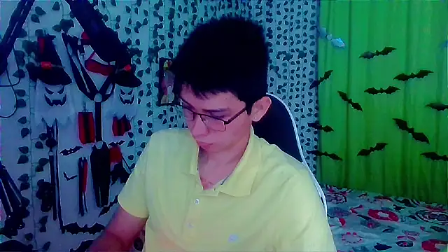 Snapshot of Andy_gray chatting on October 2025 02:07:02 PM Andy gray online show from October 2025 02:07:02 PM