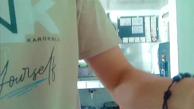 Snapshot of Andy_gray chatting on November 2025 04:28:02 PM Andy gray online show from November 2025 04:28:02 PM