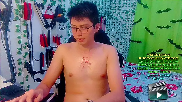 Snapshot of Andy_gray chatting on November 2025 01:17:01 AM Andy gray online show from November 2025 01:17:01 AM