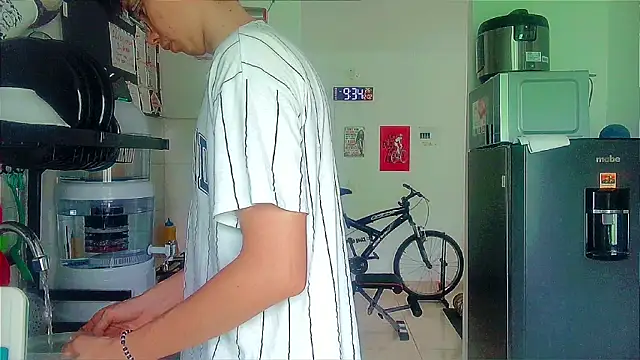 Snapshot of Andy_gray chatting on December 2025 02:34:01 PM Andy gray online show from December 2025 02:34:01 PM