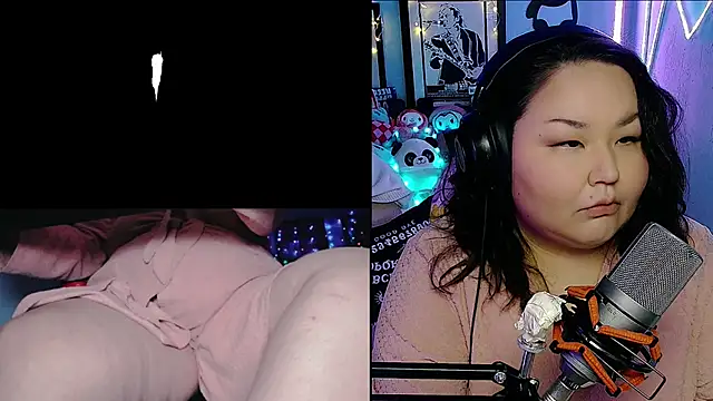 Snapshot of EmGreens chatting on March 2025 08:40:02 AM EmGreens online show from March 2025 08:40:02 AM