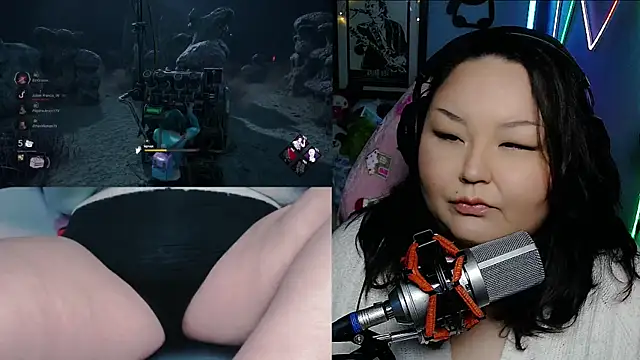 Snapshot of EmGreens chatting on March 2025 04:16:02 AM EmGreens online show from March 2025 04:16:02 AM