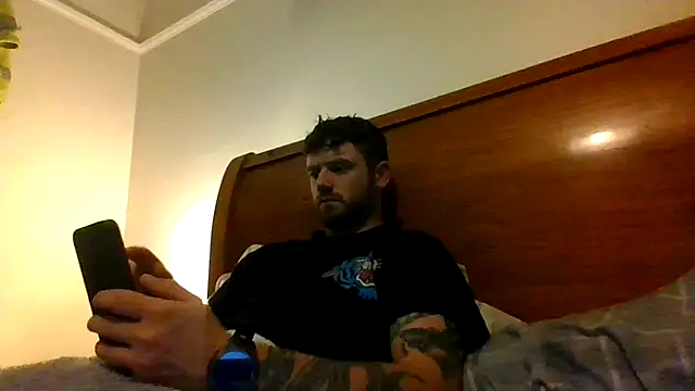 Snapshot of constantlyhorny69 chatting on October 2025 03:42:01 PM constantlyhorny69 online show from October 2025 03:42:01 PM