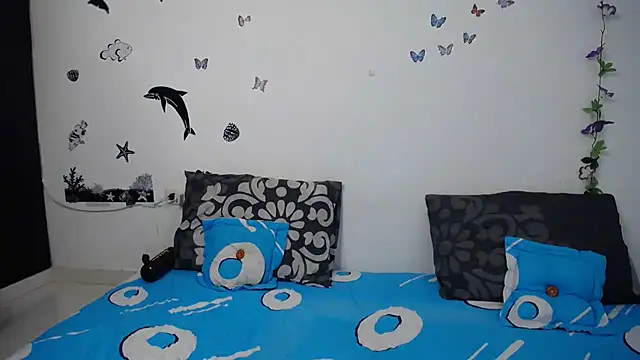 Snapshot of Julieta_Hass chatting on March 2025 02:16:01 PM Julieta Hass online show from March 2025 02:16:01 PM