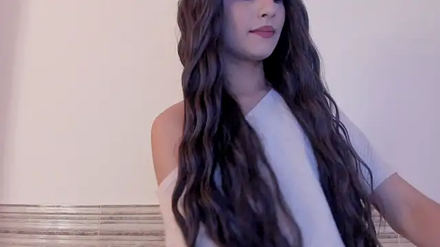 Snapshot of Sophia_Cambpell chatting on January 2026 10:41:02 PM Sophia Cambpell online show from January 2026 10:41:02 PM