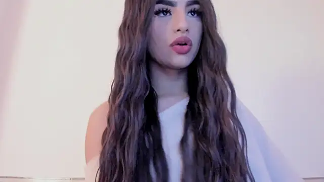 Snapshot of Sophia_Cambpell chatting on February 2026 09:08:01 PM Sophia Cambpell online show from February 2026 09:08:01 PM