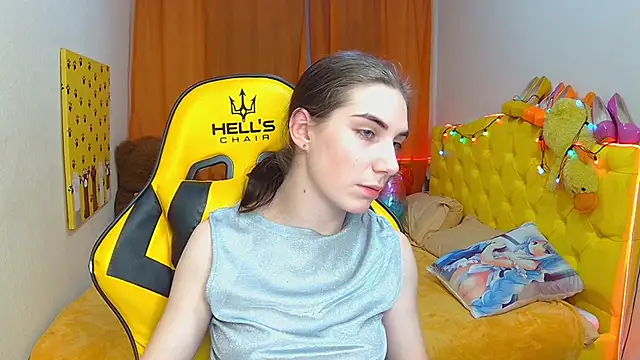 Snapshot of NikaStark_ chatting on February 2025 10:39:02 PM NikaStark online show from February 2025 10:39:02 PM