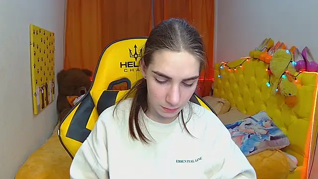 Snapshot of NikaStark_ chatting on February 2025 01:43:01 AM NikaStark online show from February 2025 01:43:01 AM
