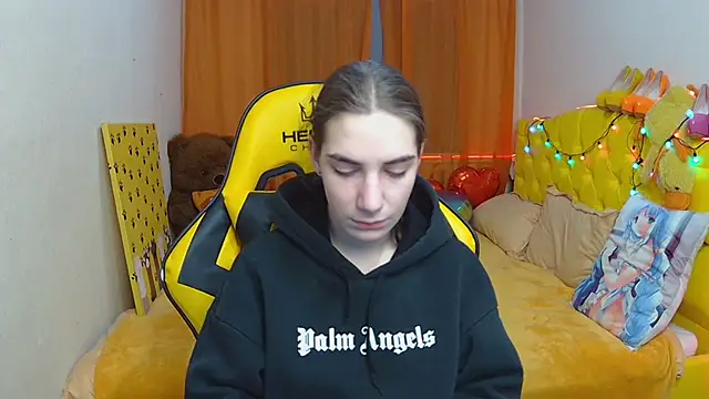Snapshot of NikaStark_ chatting on March 2025 10:31:02 PM NikaStark online show from March 2025 10:31:02 PM