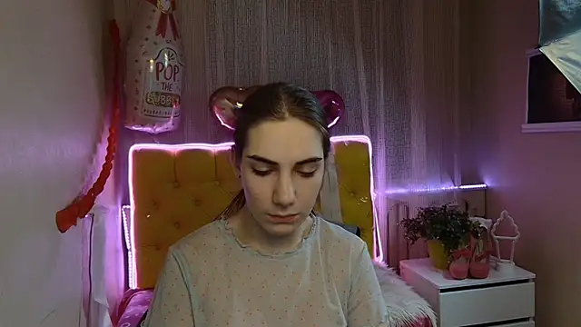 Snapshot of NikaStark_ chatting on March 2025 02:14:02 AM NikaStark online show from March 2025 02:14:02 AM