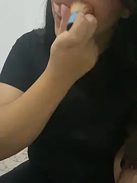 yassminsexy22 online show from September 2025 06:11:02 PM