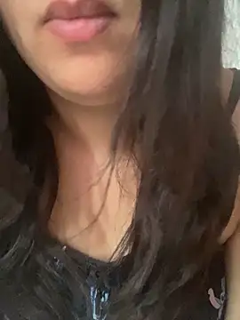 yassminsexy22 online show from October 2025 12:00:02 PM