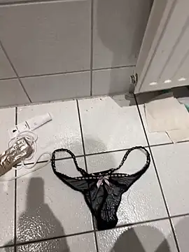 Snapshot of Michaela1222 chatting on February 2026 07:06:01 PM Michaela1222 online show from February 2026 07:06:01 PM