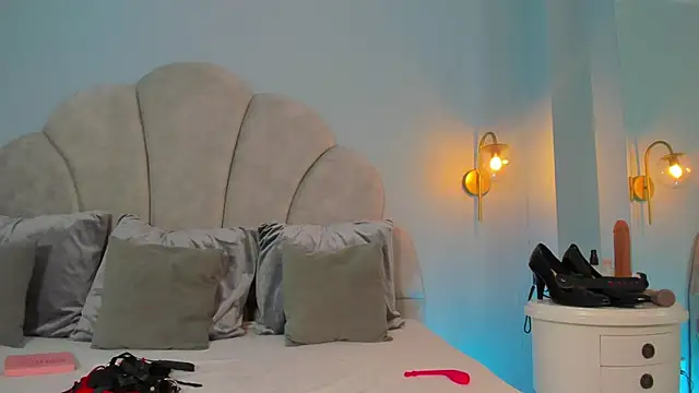 sweeet peach online show from December 2024 11:03:01 PM