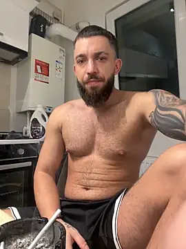 LoveIsBlind  online show from October 2025 02:45:01 AM