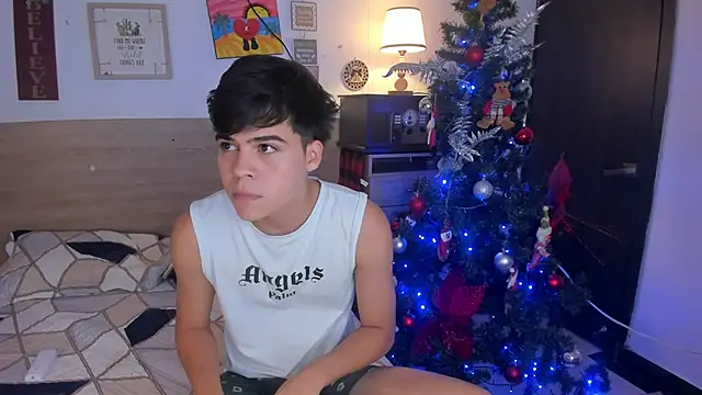 justinbiler online show from December 2025 12:32:01 PM