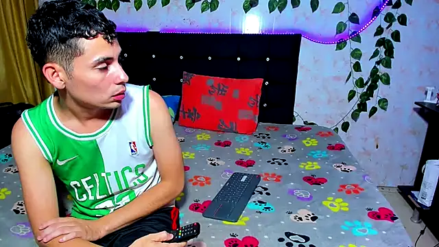 Alexander and Xiao online show from January 2025 01:24:01 AM