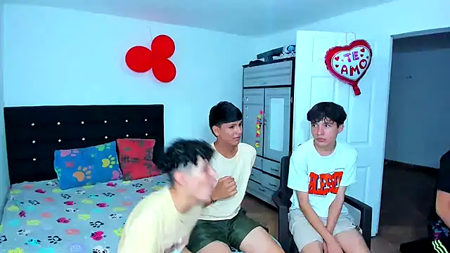 Alexander and Xiao online show from February 2025 10:48:01 PM