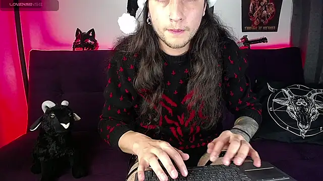 blckwolf 6 online show from December 2024 06:17:02 PM