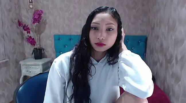 MadelineDoll online show from March 2025 07:39:01 PM