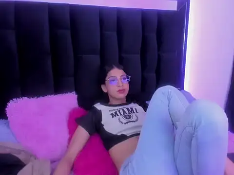 Snapshot of Im_saturno chatting on September 2025 05:07:02 PM Im saturno online show from September 2025 05:07:02 PM