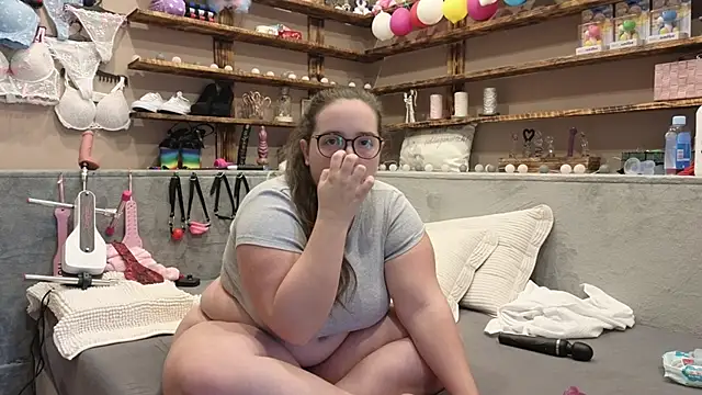 Kimberly-Caprice online show from February 2025 03:05:02 PM