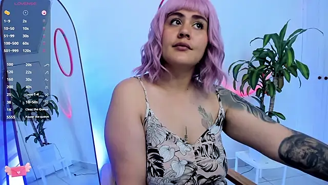 Snapshot of GretaX-X chatting on December 2024 11:34:01 AM GretaX-X online show from December 2024 11:34:01 AM