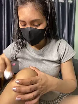 Ly Coca24 online show from March 2025 01:20:01 PM