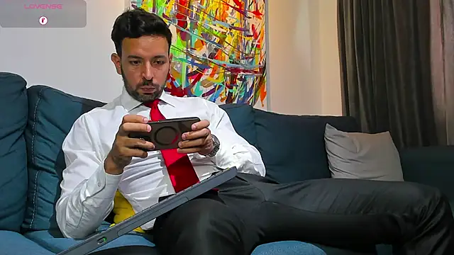 tommy raym0ndg online show from November 2025 08:31:01 PM