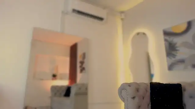 Isa Little Star online show from October 2025 09:20:01 PM