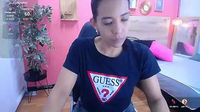 scarlet-foox online show from October 2025 03:22:02 PM