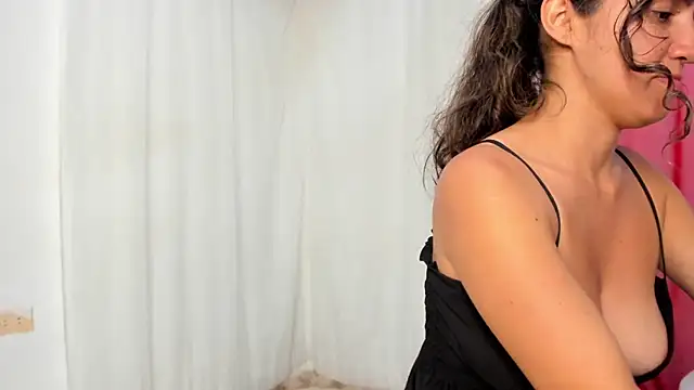 misshiccups online show from January 2025 04:52:01 AM