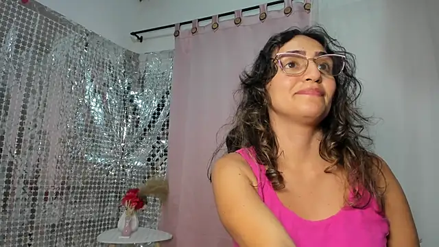 misshiccups online show from September 2025 02:22:01 AM