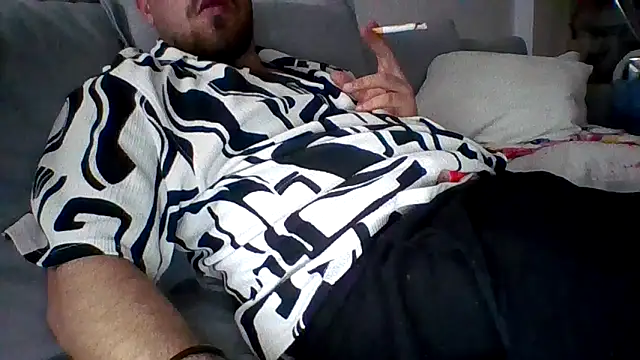 Snapshot of bobotatto chatting on April 2026 11:40:01 PM bobotatto online show from April 2026 11:40:01 PM
