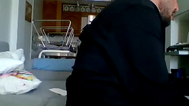 Snapshot of bobotatto chatting on April 2026 02:59:02 PM bobotatto online show from April 2026 02:59:02 PM
