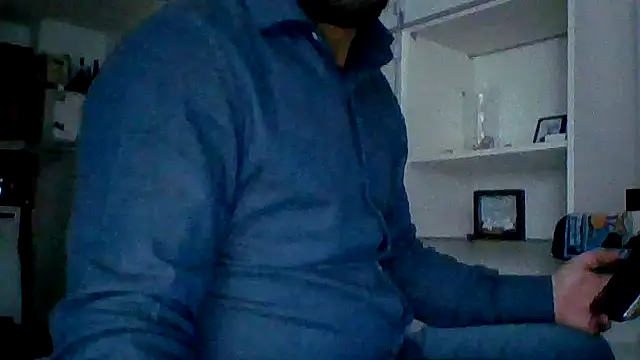 Snapshot of bobotatto chatting on April 2026 02:27:02 AM bobotatto online show from April 2026 02:27:02 AM