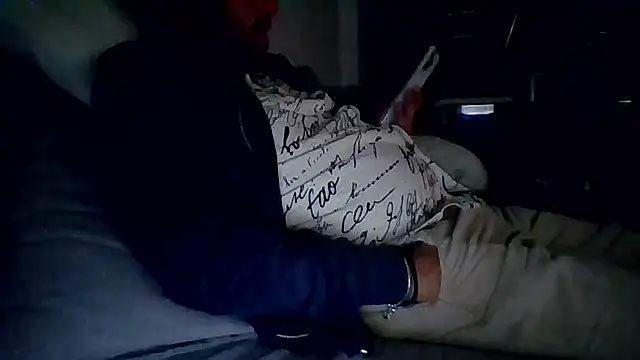 Snapshot of bobotatto chatting on May 2026 01:44:02 AM bobotatto online show from May 2026 01:44:02 AM