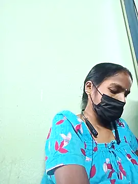 Snapshot of anusiya01 chatting on February 2025 07:10:01 AM anusiya01 online show from February 2025 07:10:01 AM