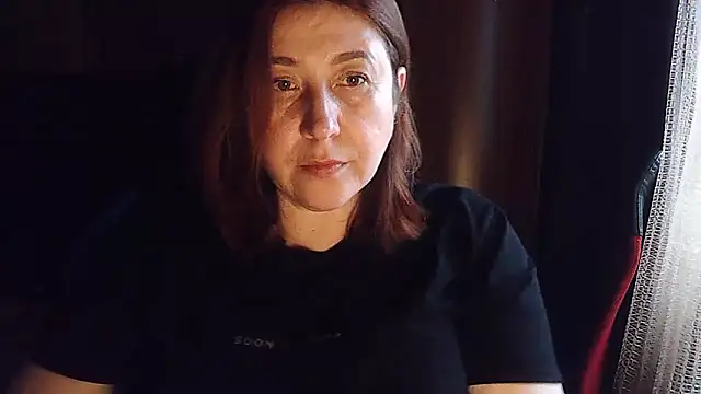 Snapshot of FiireTaliia chatting on January 2025 01:07:01 PM FiireTaliia online show from January 2025 01:07:01 PM