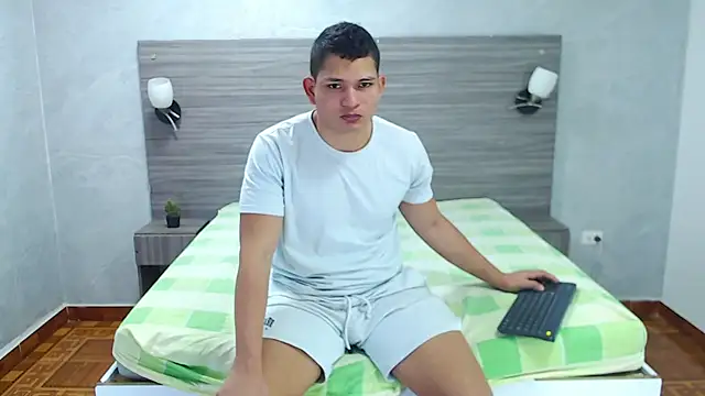 Loony Zion online show from December 2025 01:29:01 PM