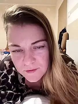 LunikaLunaX online show from January 2025 08:21:02 PM