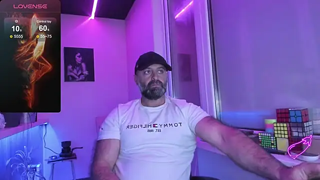 Snapshot of MAGABEAR077 chatting on September 2025 10:56:02 PM MAGABEAR077 online show from September 2025 10:56:02 PM