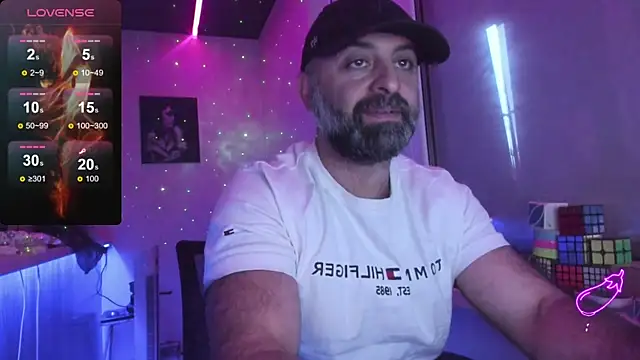 Snapshot of MAGABEAR077 chatting on November 2025 03:50:01 AM MAGABEAR077 online show from November 2025 03:50:01 AM