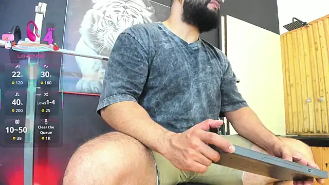 Luke  09 online show from December 2025 11:51:01 AM