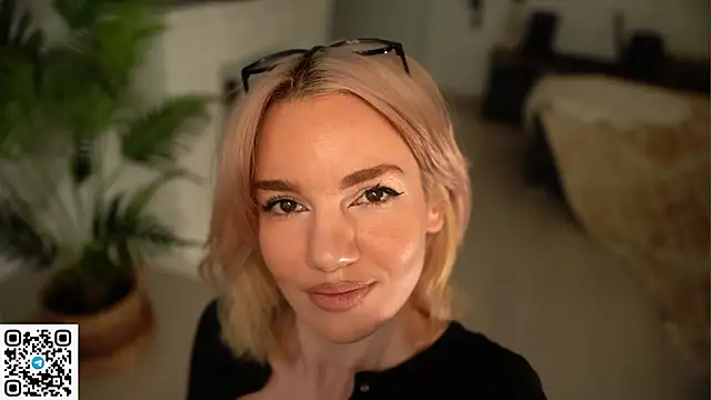 Heidi11 online show from March 2026 02:22:02 PM